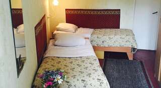 Гостиница Pansionat Kaissa Алушта Двухместный номер эконом-класса с 2 отдельными кроватями-5
