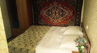 Гостиница Pansionat Kaissa Алушта Двухместный номер с 2 отдельными кроватями и общей ванной комнатой-3