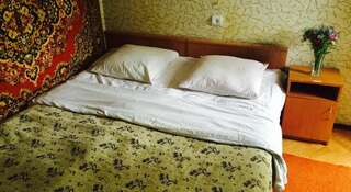 Гостиница Pansionat Kaissa Алушта Двухместный номер с 2 отдельными кроватями и общей ванной комнатой-5